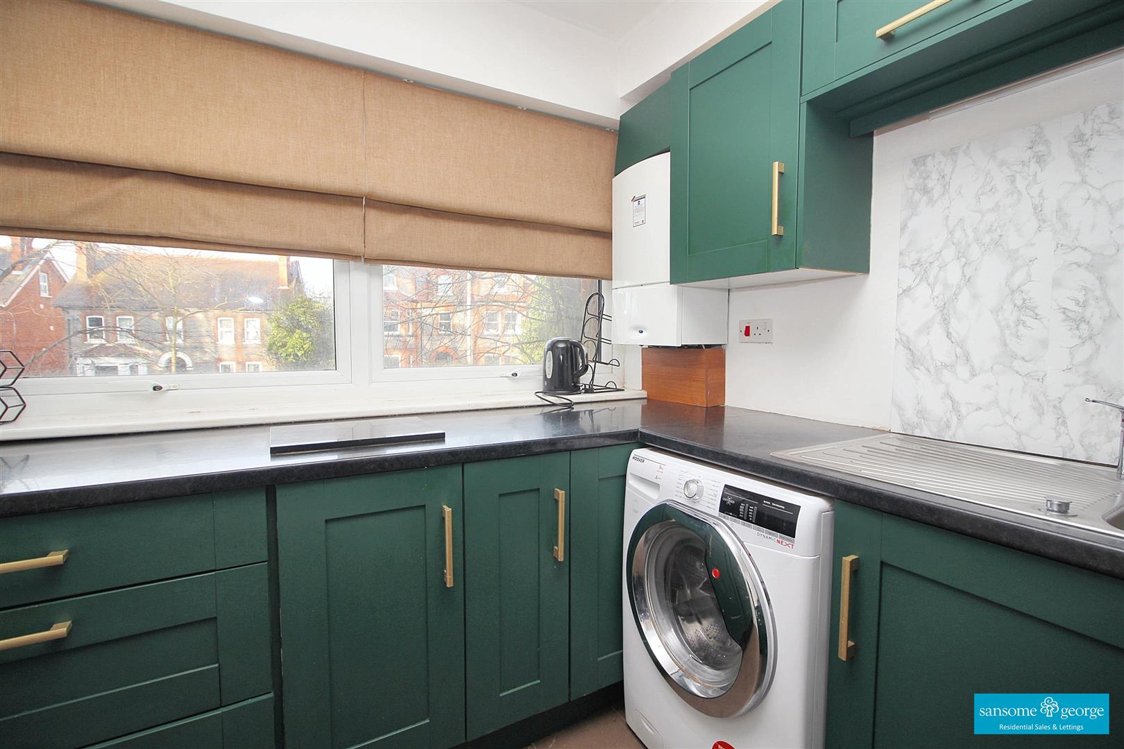 2 bed property in Parkside Road, Reading